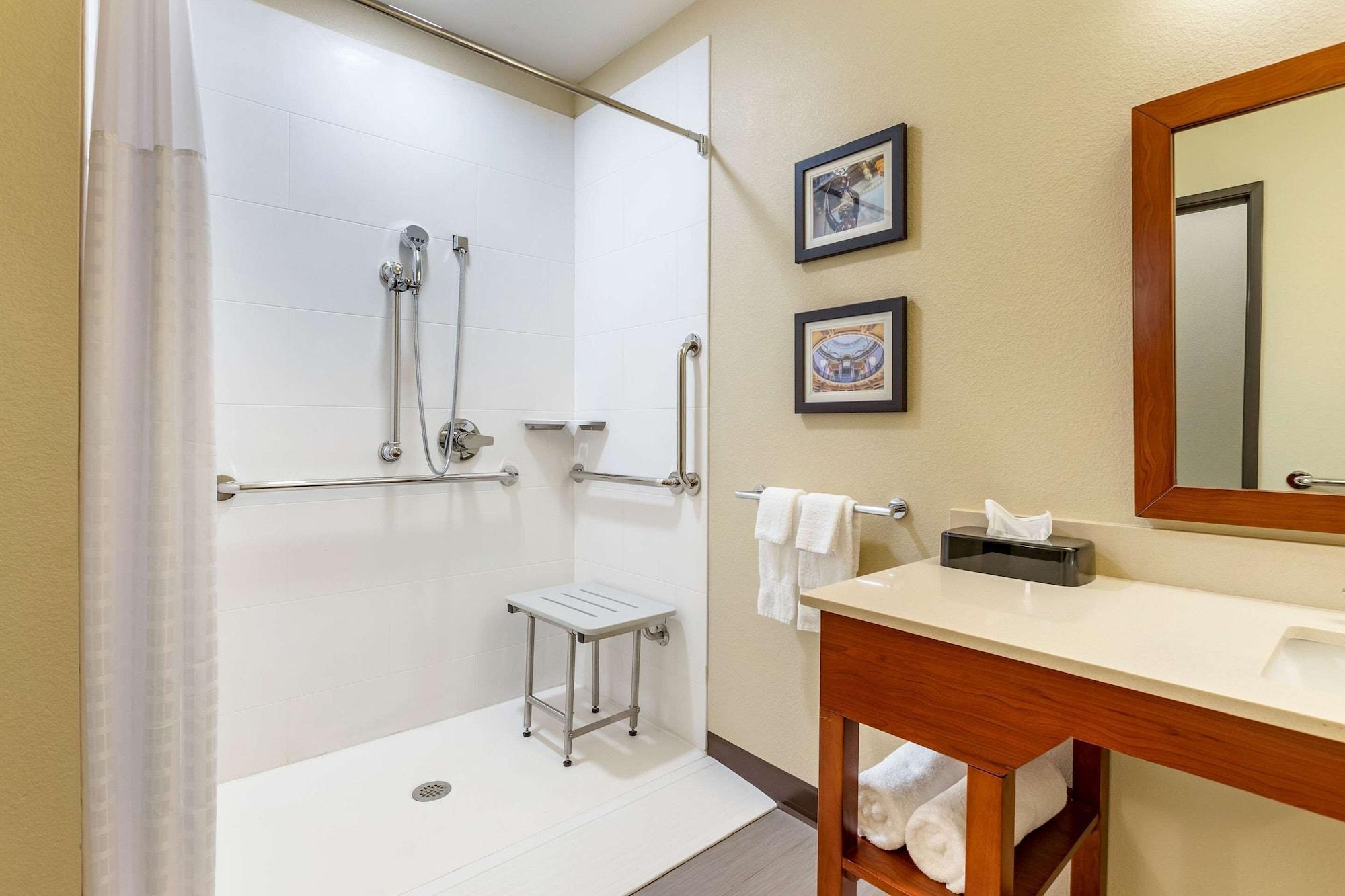Comfort Inn & Suites West Des Moines Eksteriør billede